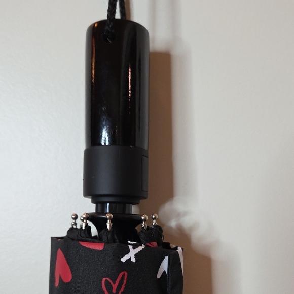 Heart Patterned Black Umbrella - Picture 5 of 9
